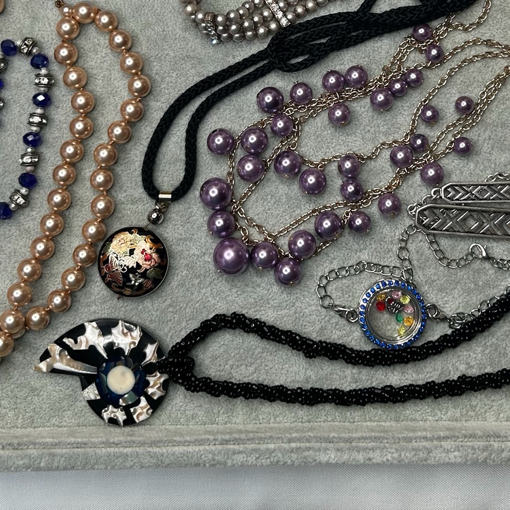 Jewelry Pop Up Show Monday March 30th @ 4pm EST